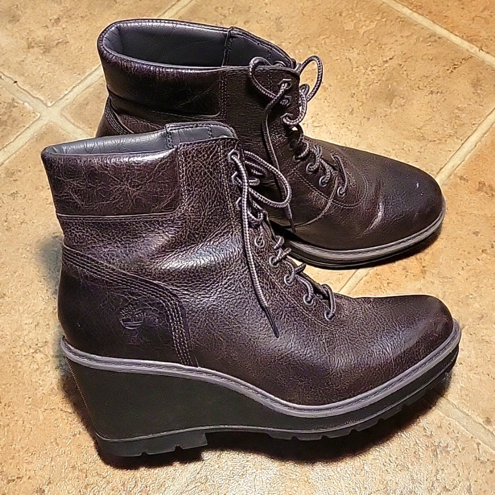 Cute wedge Tim's!